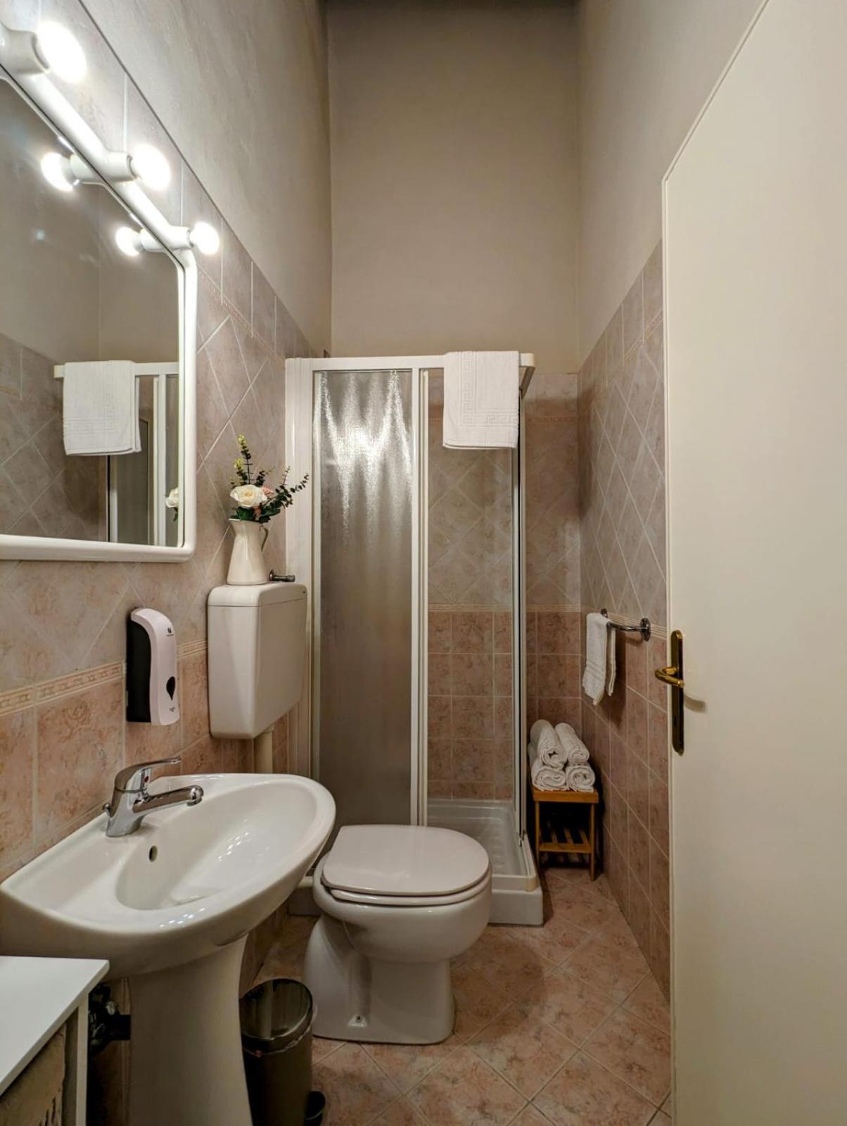 La Casa Di Giovanna San Gimignano Bagian luar foto