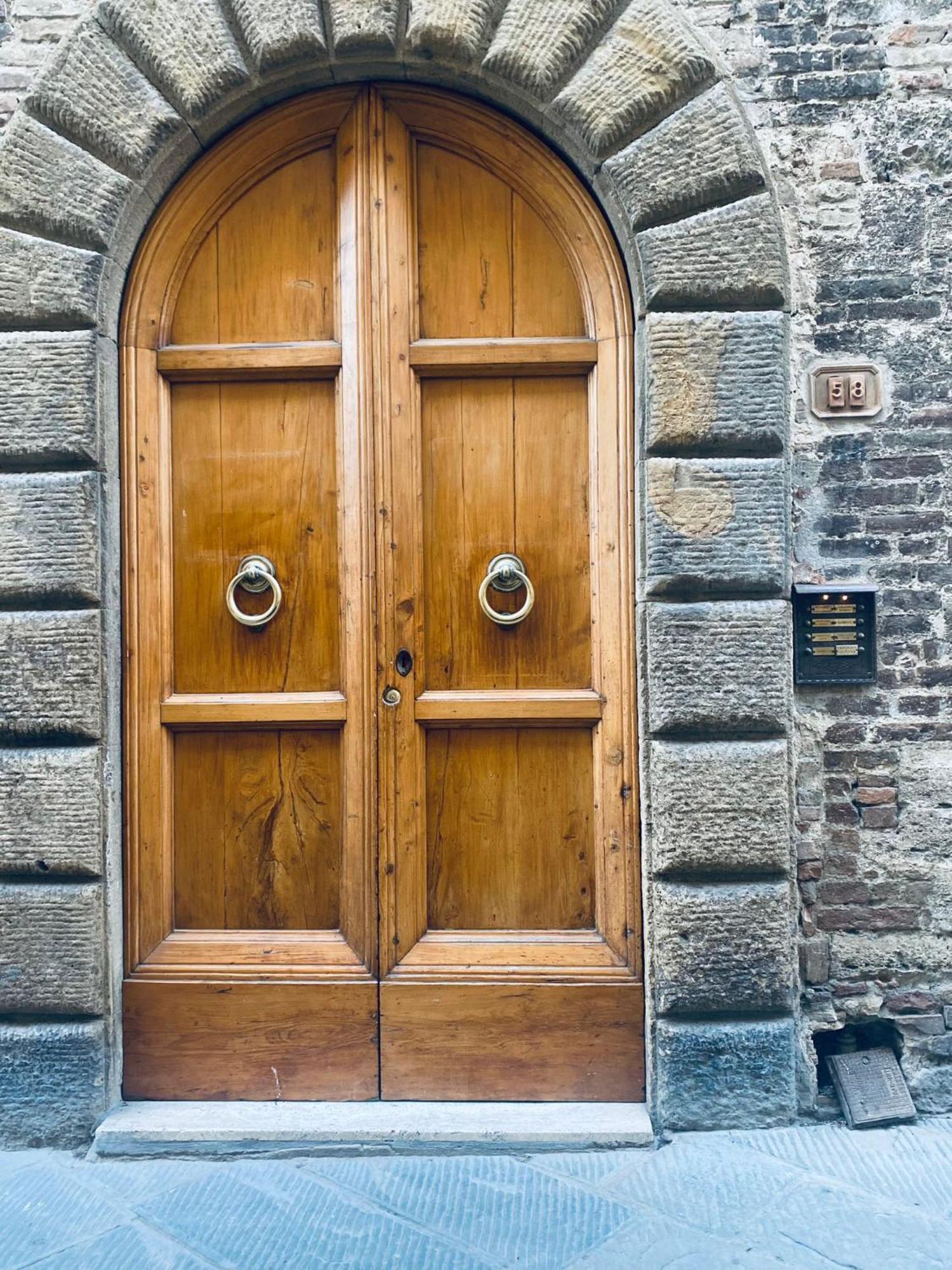 La Casa Di Giovanna Hotel San Gimignano Bagian luar foto